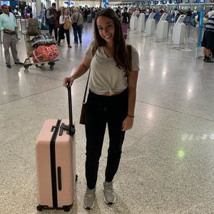 Meet your Posher, Kara